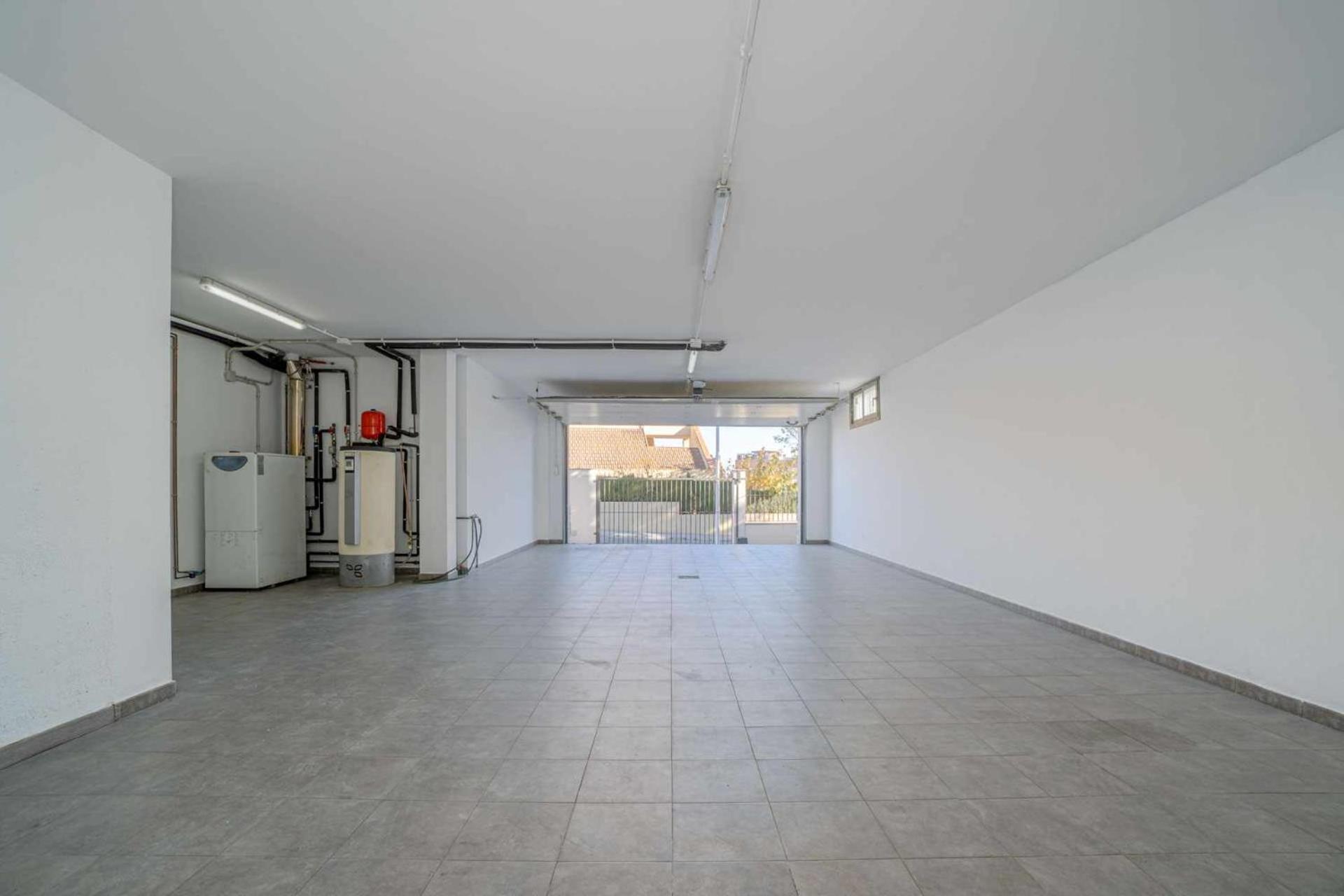 Jouvacations Villa Domenec Figueres  Bagian luar foto
