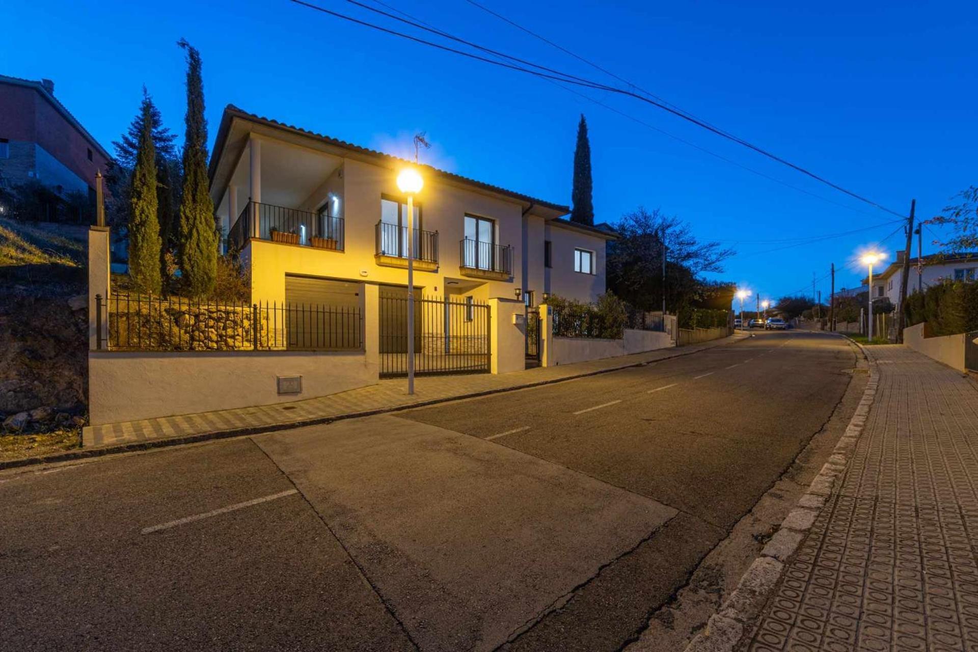 Jouvacations Villa Domenec Figueres  Bagian luar foto