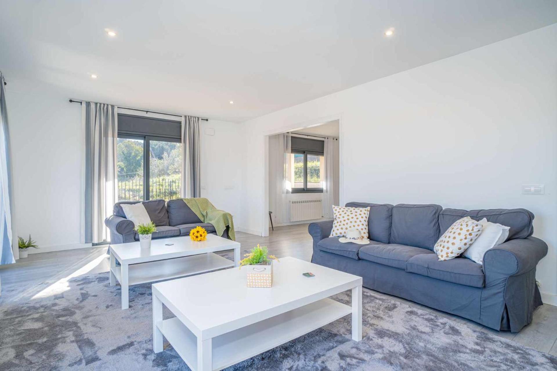 Jouvacations Villa Domenec Figueres  Bagian luar foto