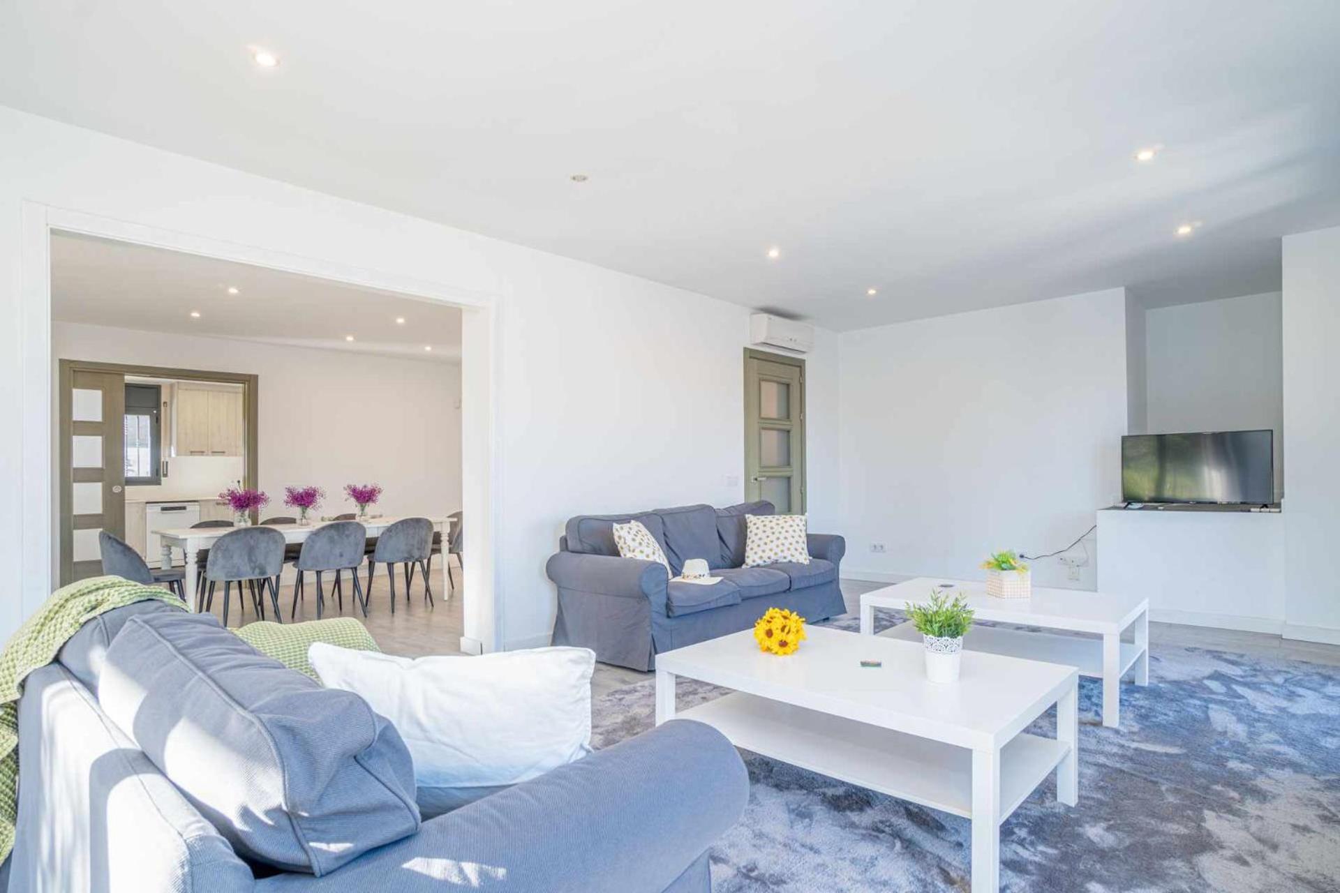 Jouvacations Villa Domenec Figueres  Bagian luar foto