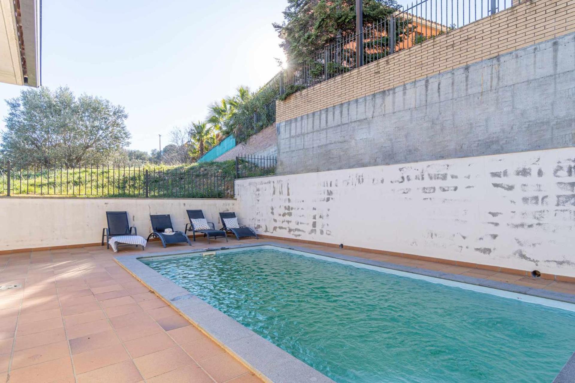 Jouvacations Villa Domenec Figueres  Bagian luar foto