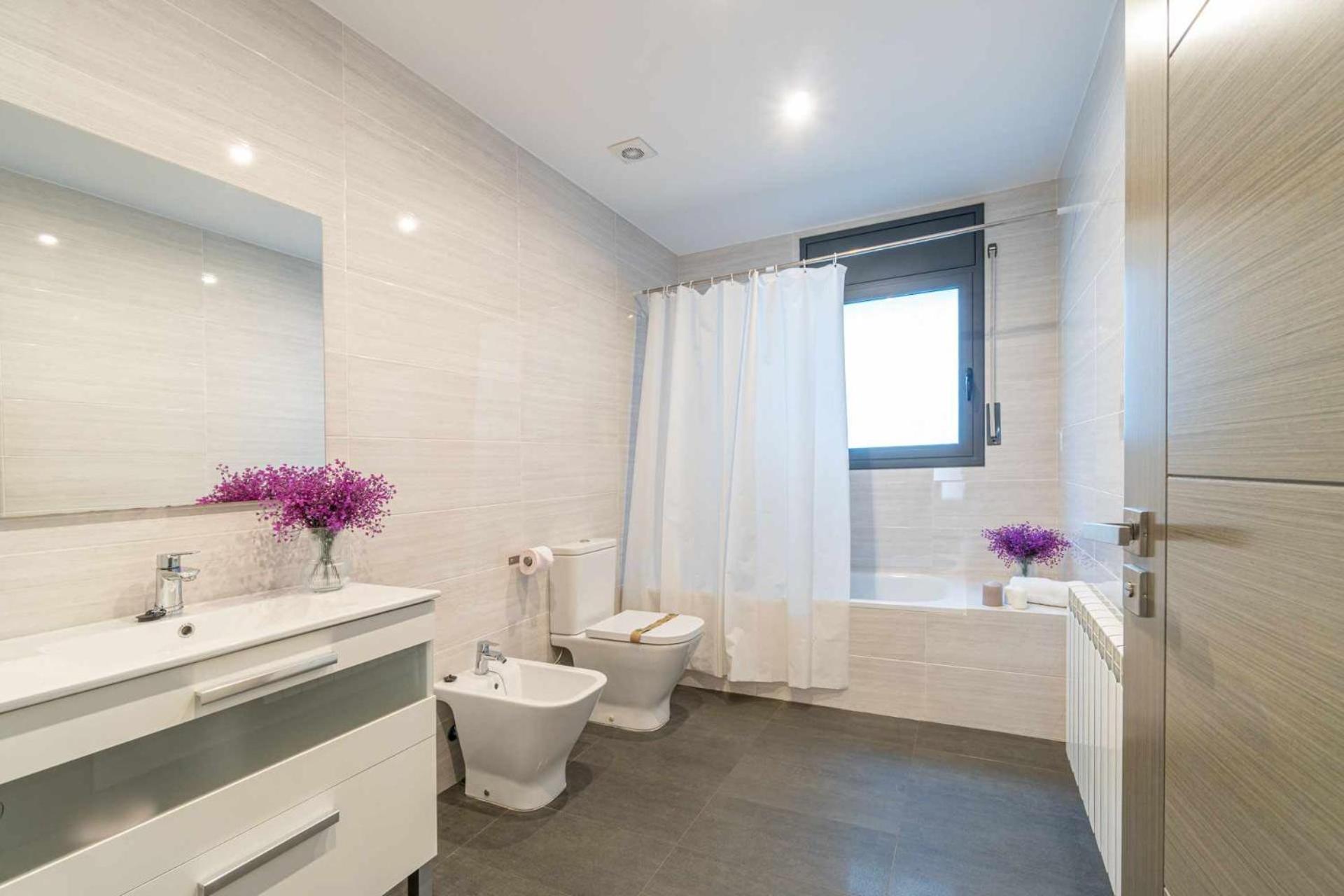 Jouvacations Villa Domenec Figueres  Bagian luar foto