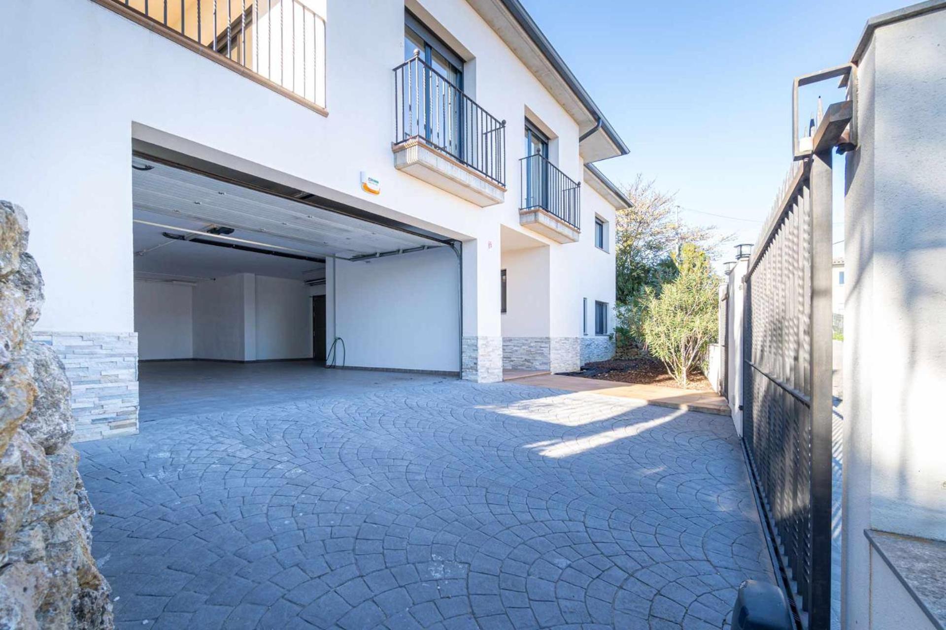Jouvacations Villa Domenec Figueres  Bagian luar foto